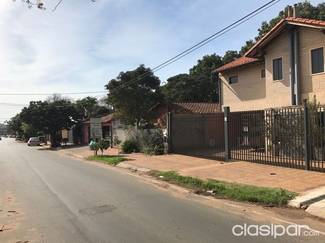 Hermosa Casa y ubicacion en Fernando de la Mora Zona Norte, ubicacion de lujo, cuadra y media de mariscal lopez — foto 3