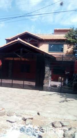 Vendo Fina y amplia Residencia en Ñemby. — foto 2