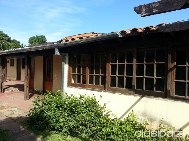 Oportunidad sobre Médicos del Chaco, barrio Nazareth, a cuadras de la avenida Eusebio Ayala.. Vendo casa. — foto 3
