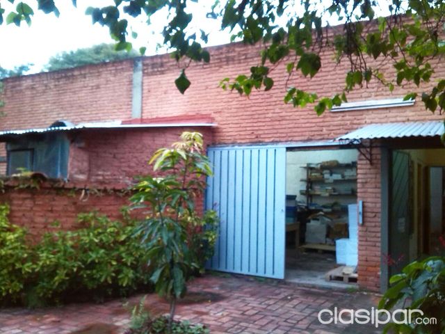 HERMOSA CASA CERCANA A LA COSTANERA — foto 3