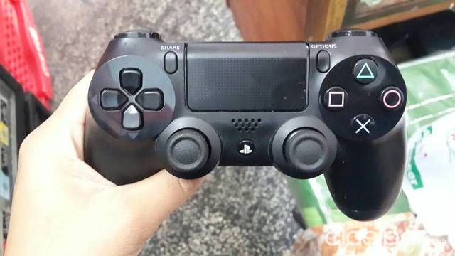Vendo ps4 500gb — foto 2