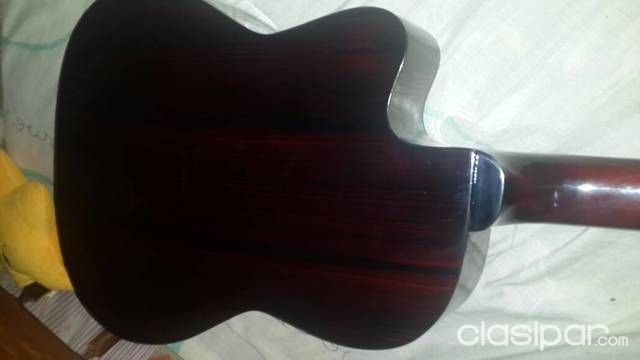 Guitarra electroacústica — foto 3