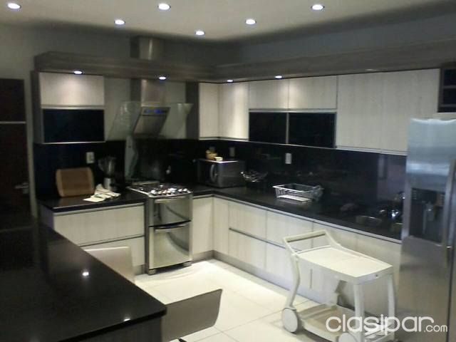 Se vende FABULOSA MANSION TOTALMENTE AMOBLADA en el Barrio Cerrado a 10 min de la Costanera Encarnacion — foto 3
