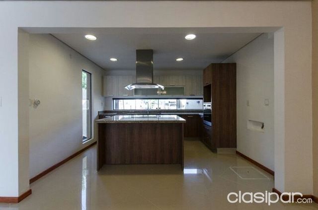 ALQUILO HERMOSO Y AMPLIO DUPLEX 3 PISOS - ZONA MIRAFLORES — foto 3