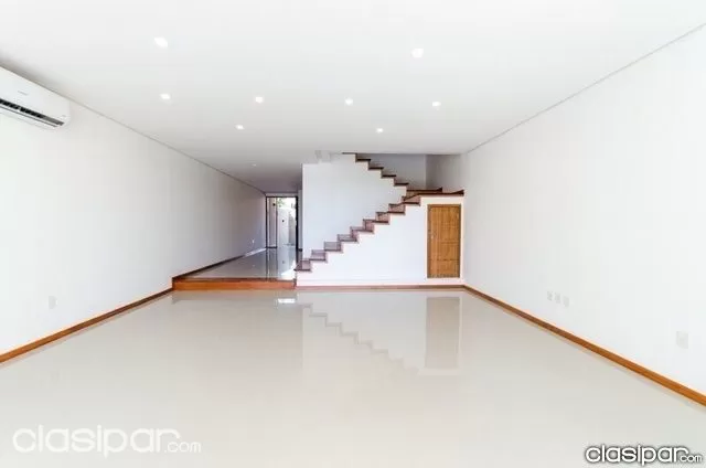 Alquilo duplex a estrenar con piscina barrio Mburucuya — foto 3