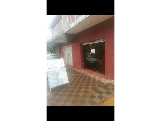 Salón para oficinas o negocios bien amplió y seguro — foto 2