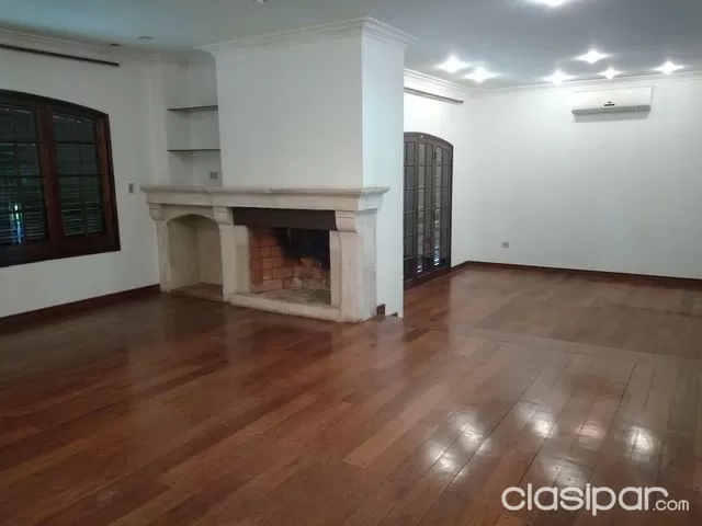 En Luque hermosa propiedad con casa impecable en amplio terreno de 8300 m2 — foto 3
