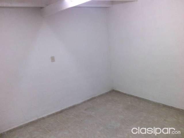 zcurva de la muerte. avda. Sta Teresa. Gs.1.300.000..Departamento 2 dormit. baño. cocina-comedor.. Con Estacionamiento — foto 2