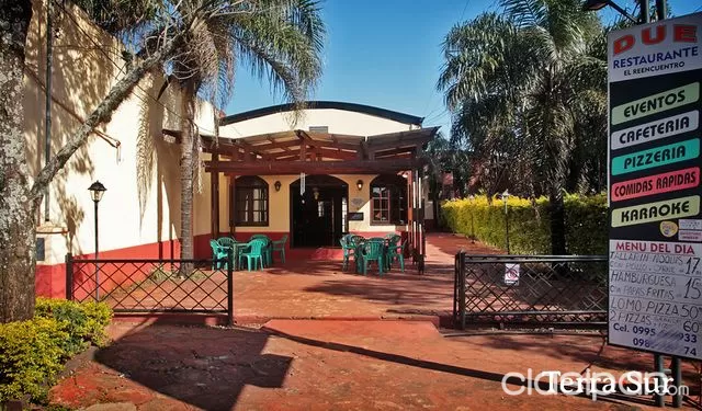 Gran Local (Restaurant + Salón) en pleno centro de Hohenau — foto 2