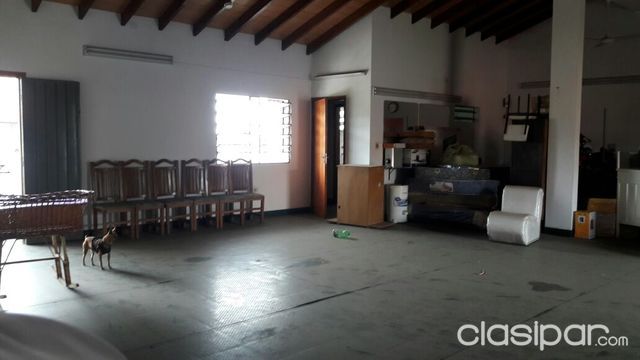!!!!!ATENCIÓN INVERSIONISTAS!!!!! VENDO EN FERNANDO DE LA MORA ZONA SUR 30 METROS DE 11 DE SETIEMBRE SALONES COMERCIALES — foto 3