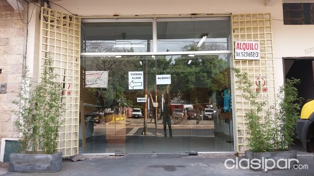 ALQUILO SOBRE AV MCAL LOPEZ SALON COMERCIAL — foto 3