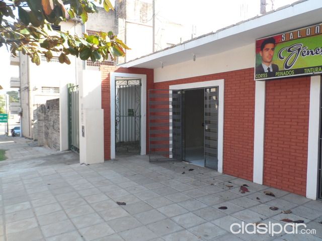 ALQUILO HERMOSO SALÓN COMERCIAL ESPECIAL PARA NEGOCIO U OFICINA EN EXCELENTE UBICACIÓN SOBRE ASFALTO ZONA CURVA DE LA MUERTE!!!! — foto 2