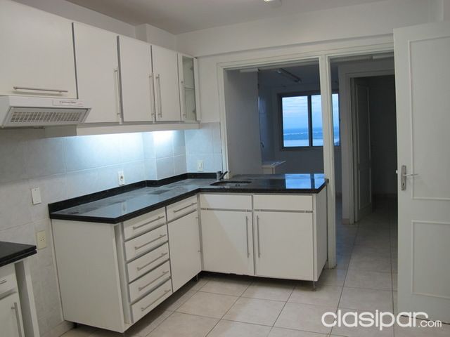 INMOBILIARIA VENDE DEPARTAMENTO CÉNTRICO EN EDIF. AURORA 1. — foto 3