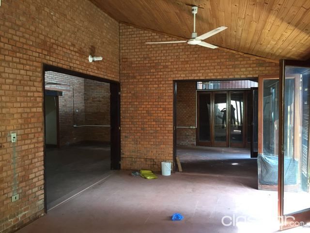 IMPORTANTE Local en MERCADO DE SAN LORENZO — foto 2