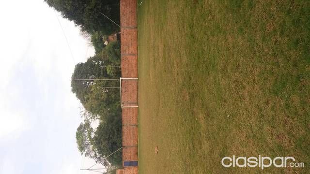 VENDO POLIDEPORTIVO EN SAN LORENZO — foto 2