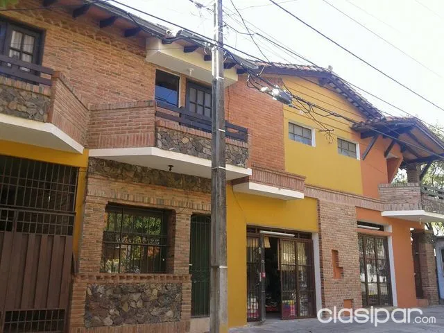 VENDO CASA EN SAJONIA, ESQUINA A SEIS CUADRAS DEL PALACIO DE JUSTICIA — foto 2