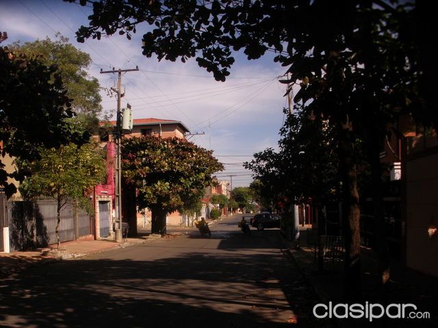 VENDO CASA EN ASUNCION(O´Leary e 4ta. y 5ta.) ZONA RESIDENCIAL COMERCIAL — foto 2