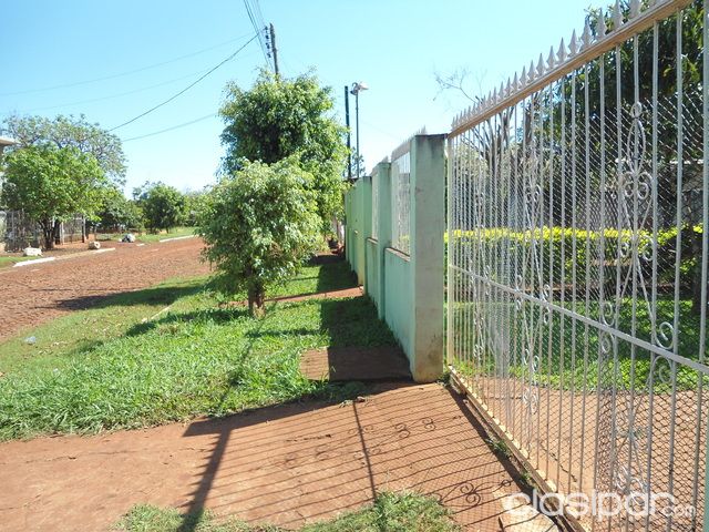 VENDO CASA TITULADA EN KM 8 ACARAY — foto 2