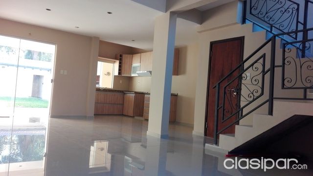 Duplex en Bo. San Miguel, a cuadras de la futura Avda. Laguna Grande — foto 2