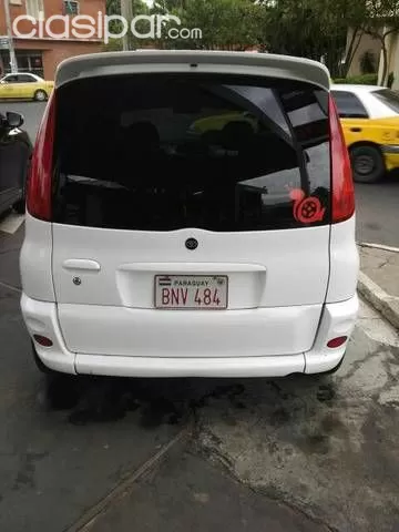 Toyota Funcargo Año 2001 — foto 3