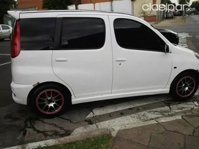 Toyota Funcargo Año 2001 — foto 4