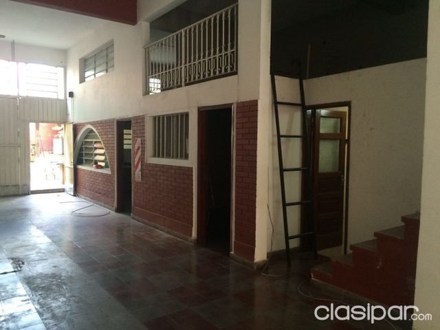 ALQUILO SALON COMERCIAL, CON DEPOSITO EN EL CENTRO DE SAN LORENZO! — foto 3