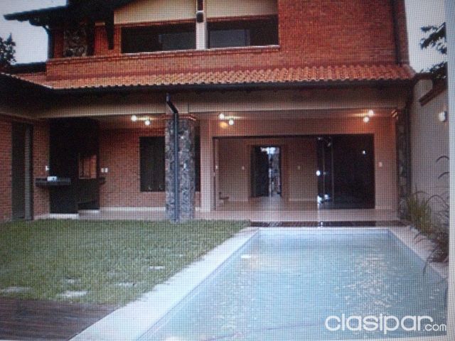VENDO CASA EN BARRIO MBURUCUYA CERCA DEL LUMEN — foto 2