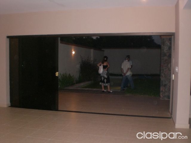 VENDO CASA EN BARRIO MBURUCUYA CERCA DEL LUMEN — foto 3