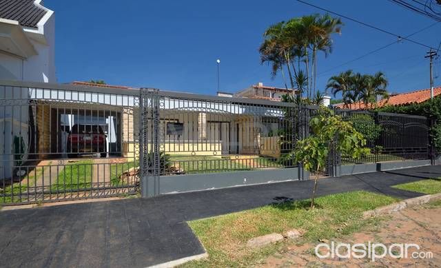 RESIDENCIA DE 1.115 mts2 EN VILLA MORRA - USD. 730.000 — foto 2