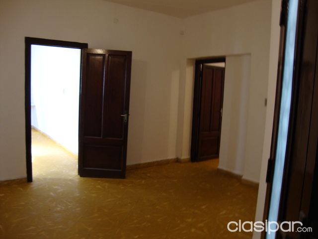 DEPTO EN PLANTA BAJA 2 DORMITTORIOS, 1 BAÑO.ZONA CLUB NACIONAL — foto 2