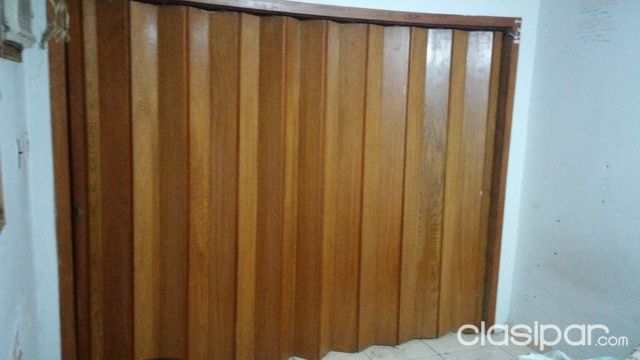 Puerta separadora de ambientes. Cedro Lustrada. — foto 2