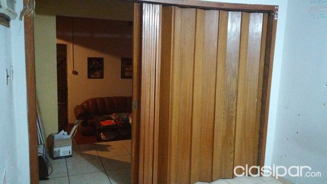 Puerta separadora de ambientes. Cedro Lustrada. — foto 3