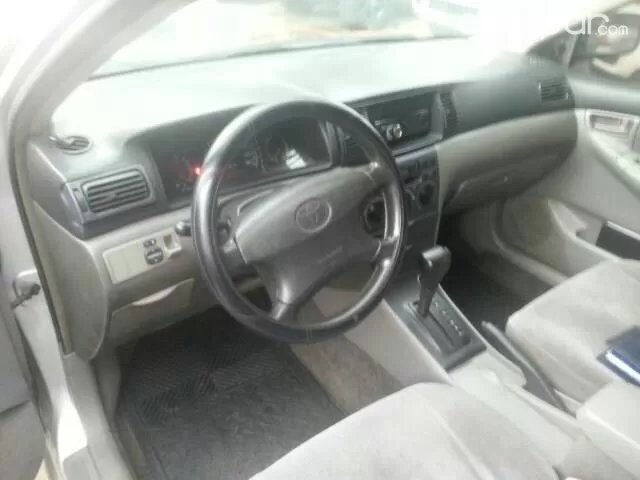 Toyota Corolla 2001 — foto 3