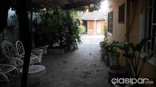 VENDO CASA FRENTE AL COLEGIO FRANCES — foto 2