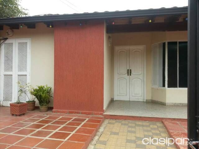 VENDO CHALET EN ASUNCIÓN A 200MTRS DE MADAME — foto 2