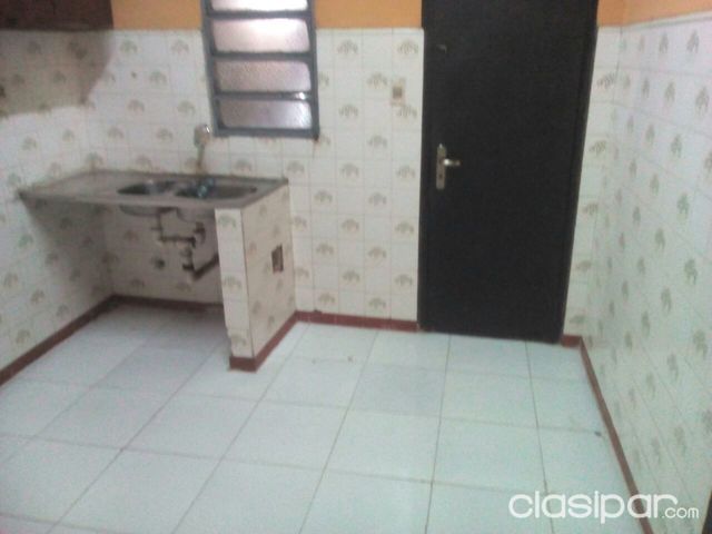 Alquilo amplio departamento en barrio ciudad nueva — foto 2