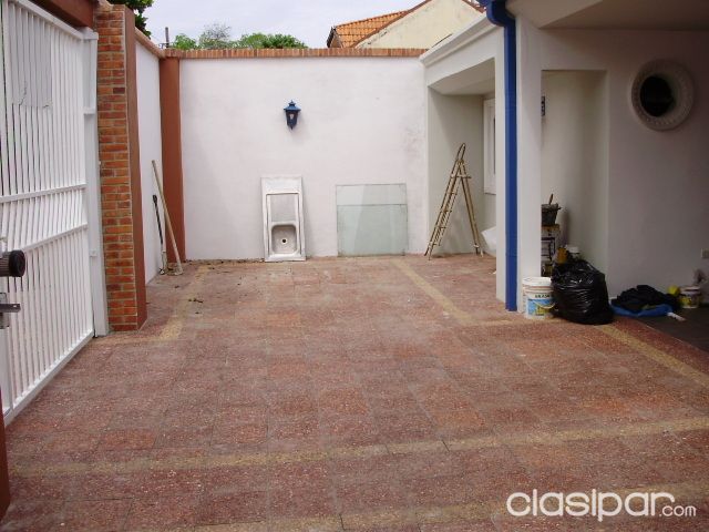 Hermosa casa en barrio Virgen del Huerto - Zona Universidad Americana — foto 2