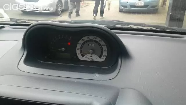 Toyota Ist 2006 - foto 2