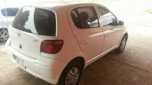 Toyota Vitz 2003 — foto 3
