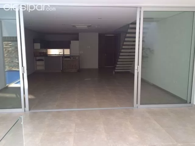 Casa moderna de primer nivel completamente INTELIGENTE (3 Dorm) en Barrio Mburucuya — foto 2