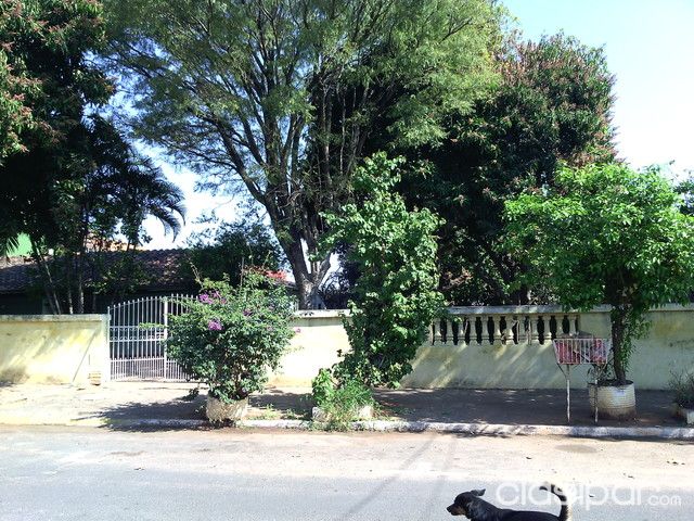vendo casa con terreno en el centro de luque — foto 3