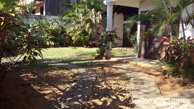 VENDO HERMOSA CASA EN BARRIO MCAL. ESTIGARRIBIA — foto 3