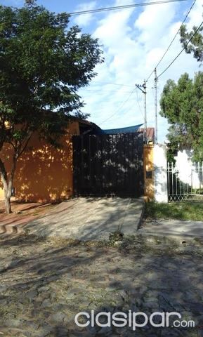 Casa & Campo - Servicios Inmobiliarios - ALQUILA - Departamento Independiente. Lambare. Barrio Kennedy. — foto 2