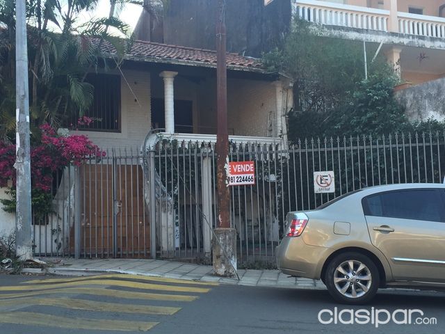 VENDO CASA EN BARRIO JARA. TERRENO GRANDE Y BUENA UBICACIÓN — foto 2
