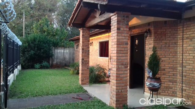 VENDO HERMOSA Y AMPLIA CASA BARRIO 3 DE MAYO LUQUE!!! — foto 2