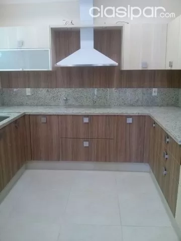 Hermosa casa Pareada de primer nivel en pleno Barrio Herrera — foto 2