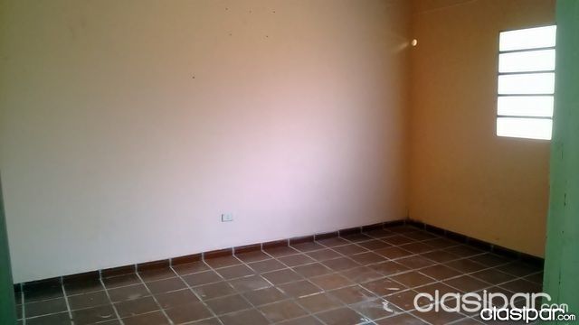Zona Mariano Roque Alonso, cerca del Shopping Mariano y la Expo. 3 Dormitorios, 1 cocina, 1 baño y 1 Lavadero. — foto 3