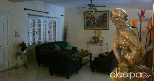 VENDO HERMOSA CASA SOBRE LILLO ZONA SAN MARTIN PASEO LA GALERIA — foto 3