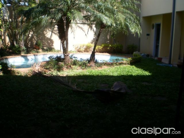 ALQUILO CASA EN ESQUINA EN BARRIO HERRERA — foto 2