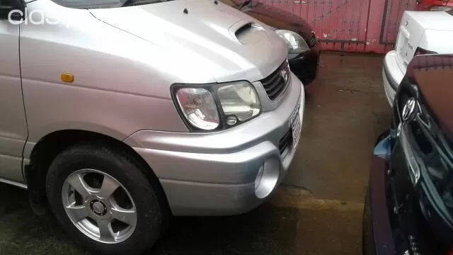 Toyota Noah 2000 — foto 4